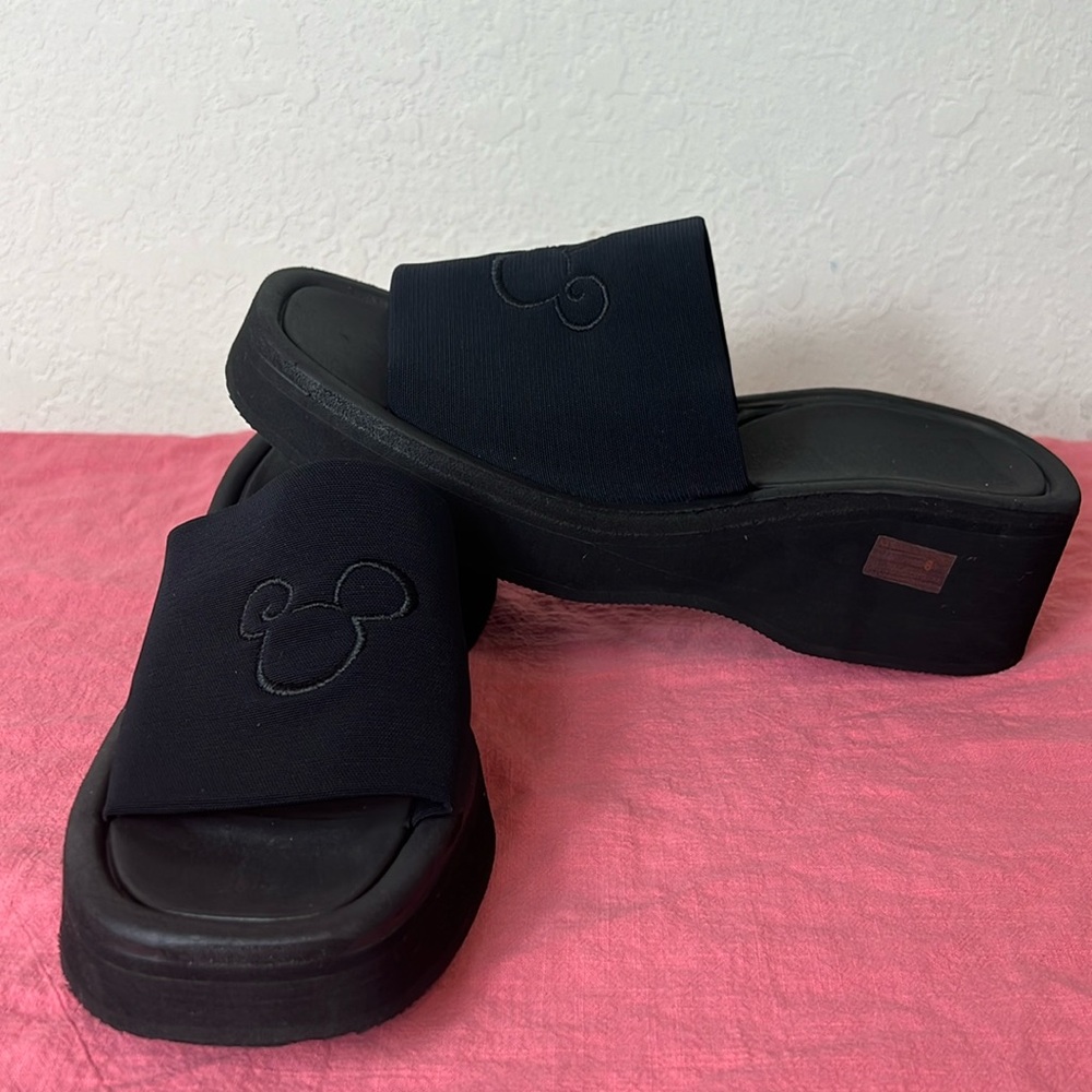 Disney Mickey Mouse Ears 90s sandals.
